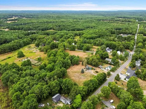 850 Lawrence Road Pownal ME 04069