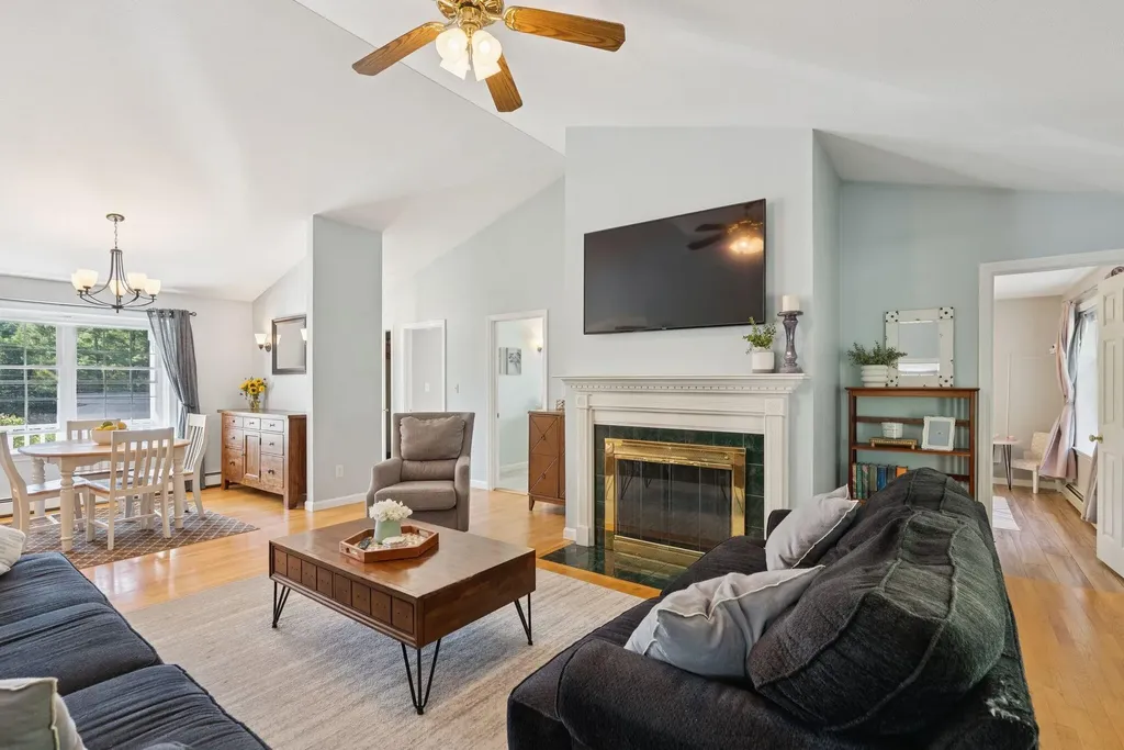 21 Parkside Drive Biddeford ME 04005