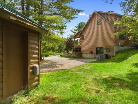 402 Daniels Road Union ME 04862
