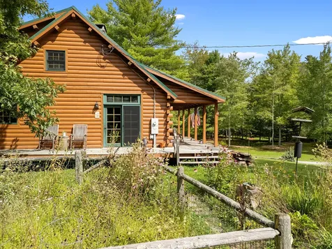402 Daniels Road Union ME 04862