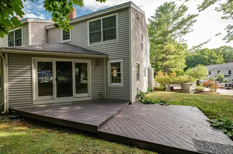 31 Oakwood Drive Hallowell ME 04347