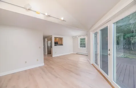 31 Oakwood Drive Hallowell ME 04347