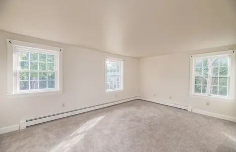 31 Oakwood Drive Hallowell ME 04347