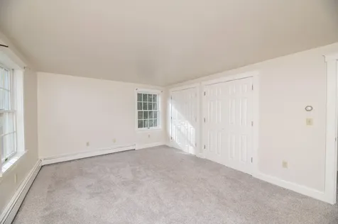 31 Oakwood Drive Hallowell ME 04347
