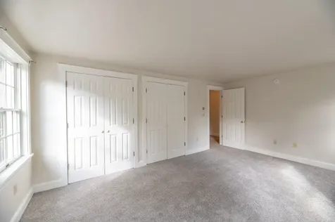 31 Oakwood Drive Hallowell ME 04347