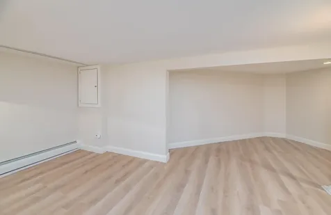 31 Oakwood Drive Hallowell ME 04347