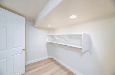 31 Oakwood Drive Hallowell ME 04347