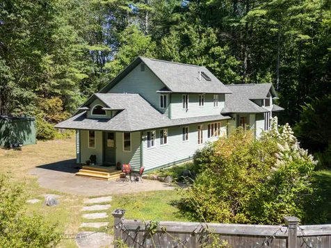 81 North Village Road York ME 03902
