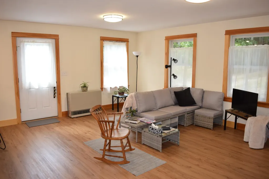 12 Maslow Square Blue Hill ME 04614