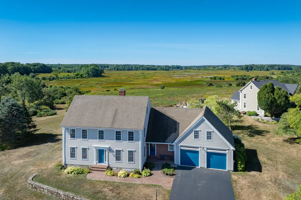 15 Wainwright Drive Cape Elizabeth ME 04107