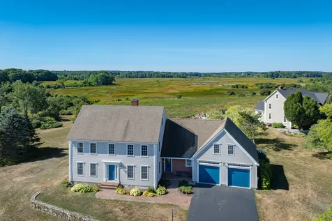 15 Wainwright Drive Cape Elizabeth ME 04107
