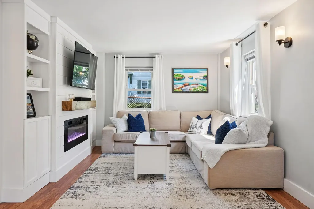 1 Pond Street Saco ME 04072