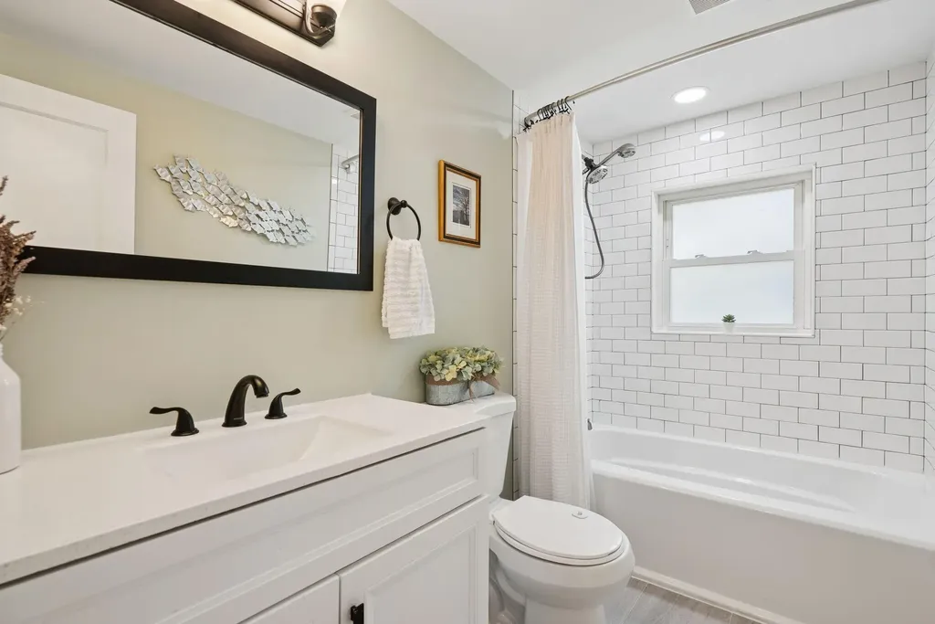1 Pond Street Saco ME 04072