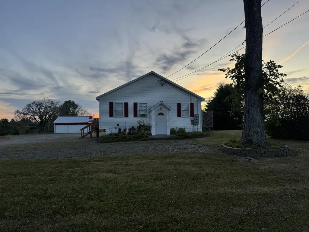 9 Main Street Corinth ME 04427