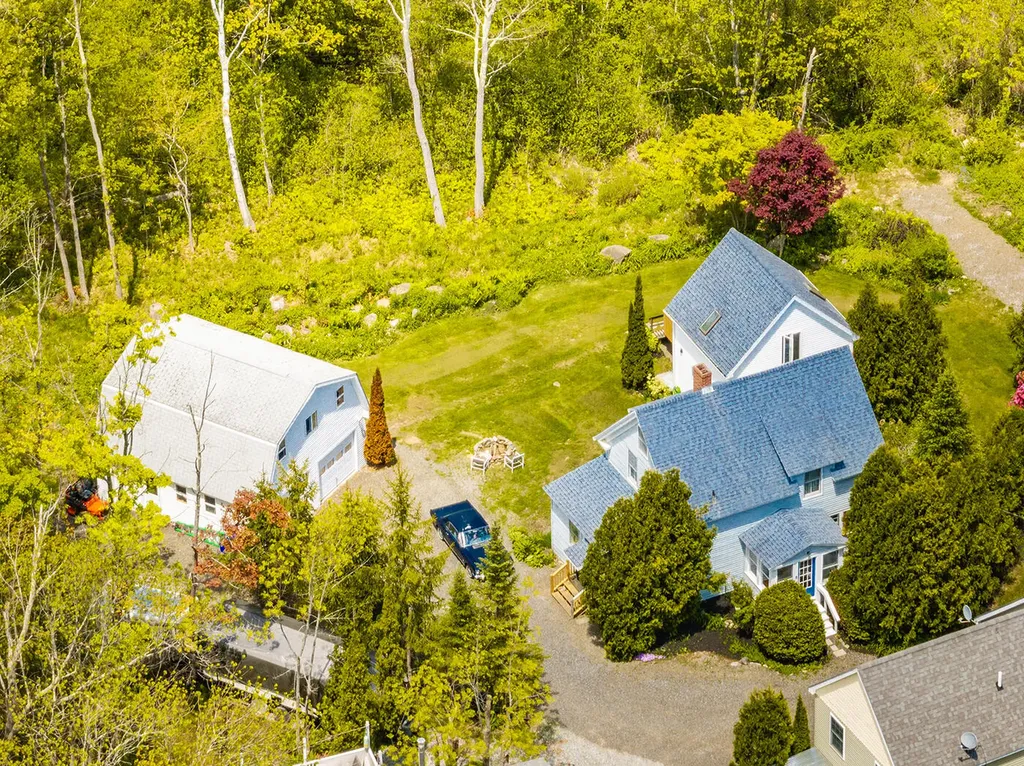 8 North Jacobs Avenue Camden ME 04843