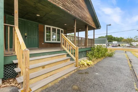 204 Gray Road Cumberland ME 04021