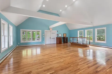 204 Gray Road Cumberland ME 04021