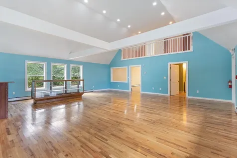 204 Gray Road Cumberland ME 04021