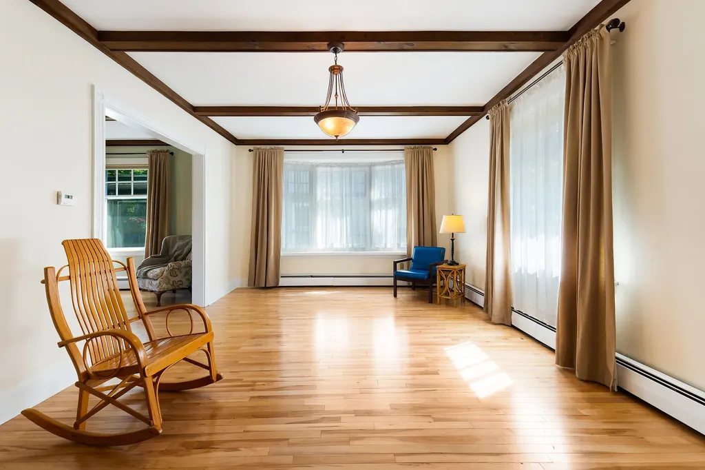 81 Highland Avenue Auburn ME 04210