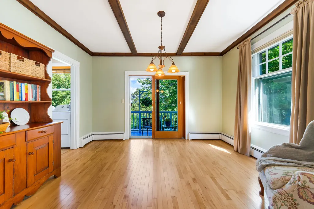 81 Highland Avenue Auburn ME 04210