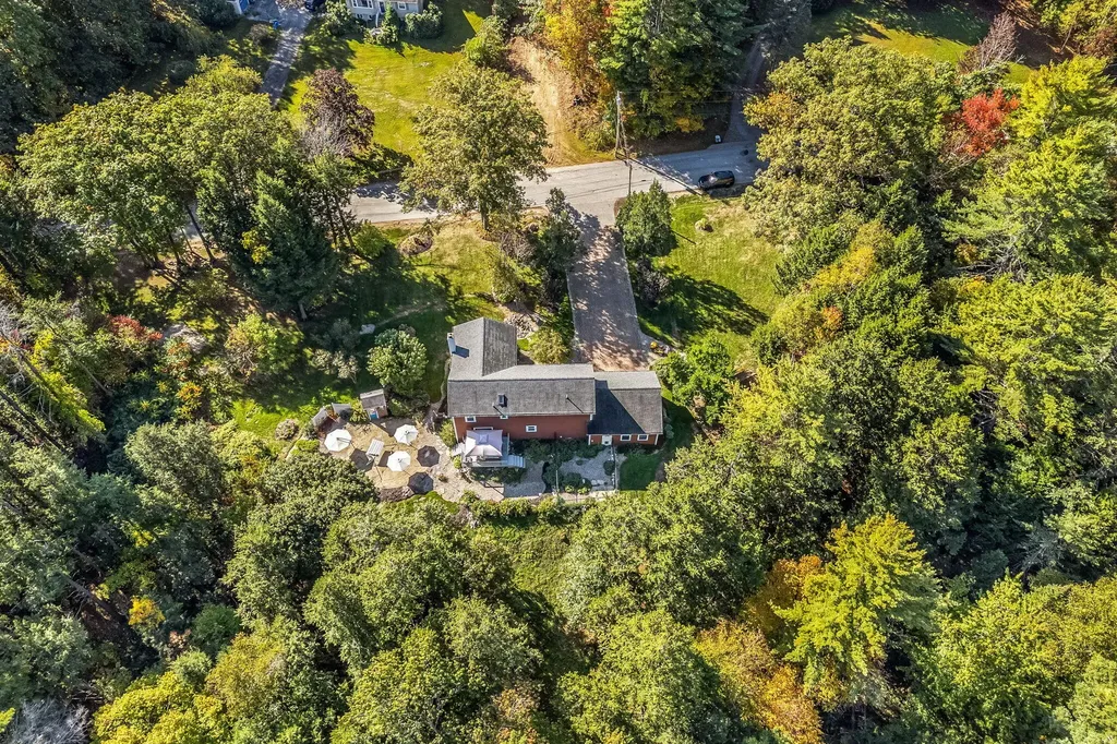 212 Vickery Road Auburn ME 04210