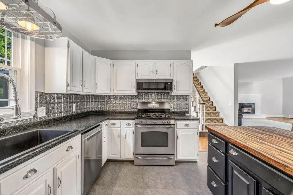 212 Vickery Road Auburn ME 04210