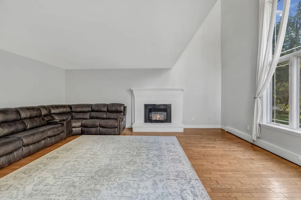 212 Vickery Road Auburn ME 04210