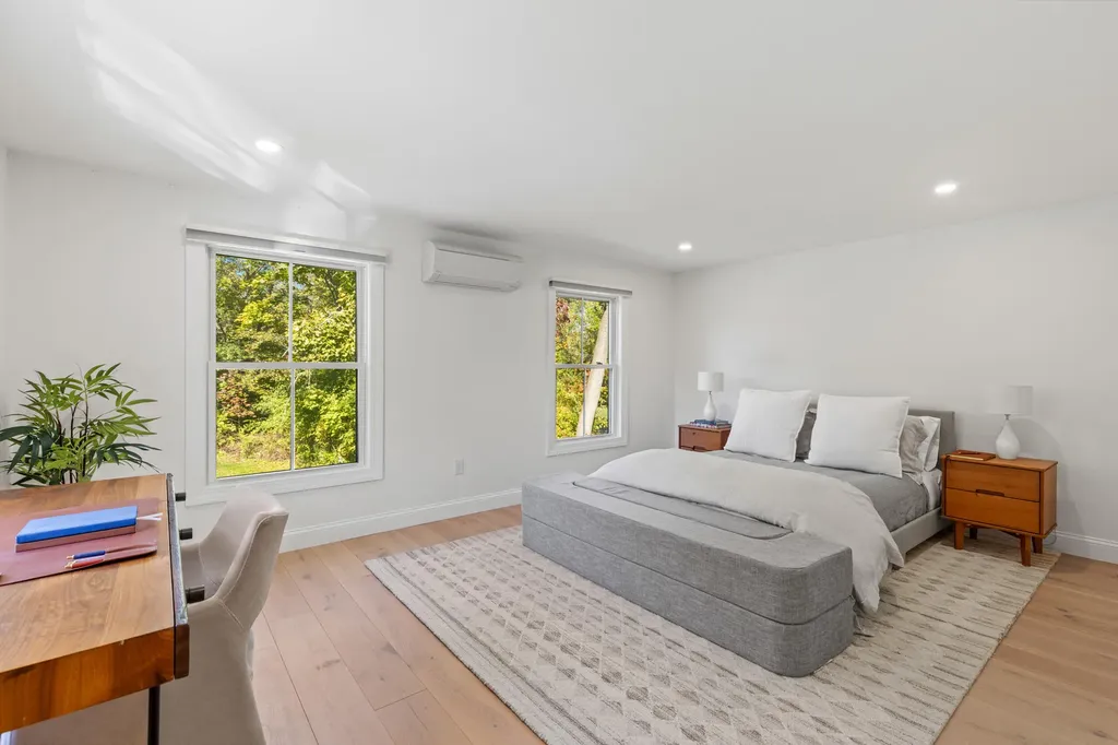 372 Main Street Saco ME 04072
