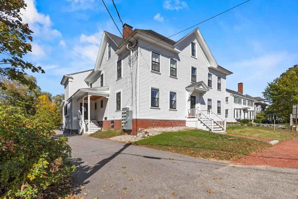 372 Main Street Saco ME 04072