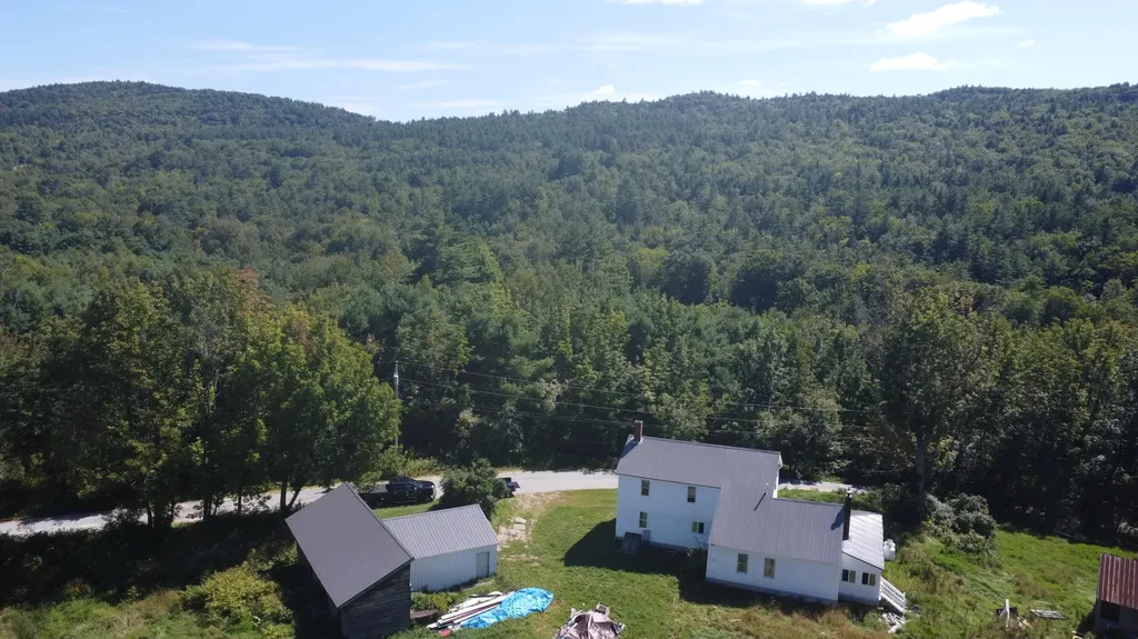 8 Graffam Road Baldwin ME 04091