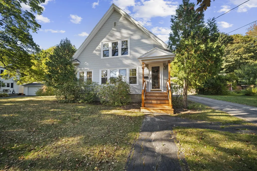 77 Bennoch Road Orono ME 04473
