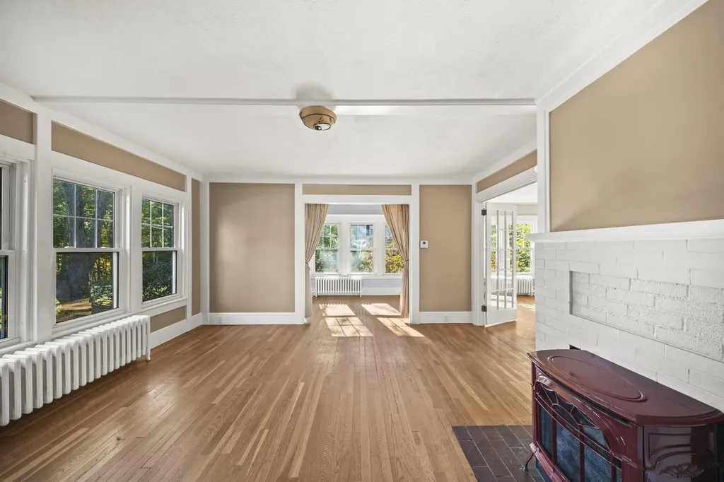 77 Bennoch Road Orono ME 04473