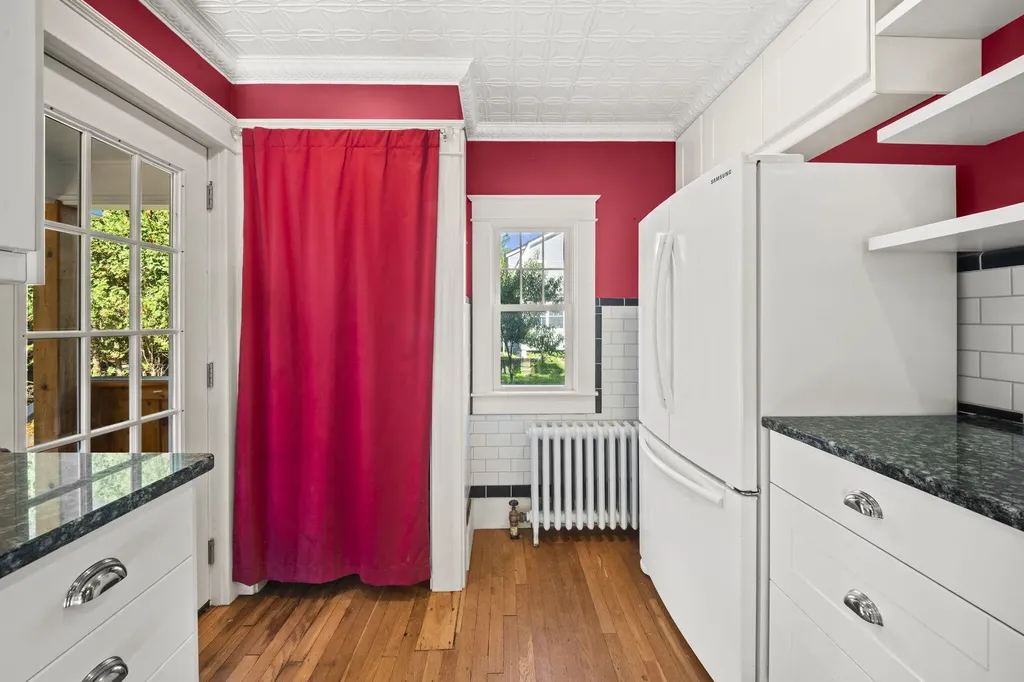 77 Bennoch Road Orono ME 04473