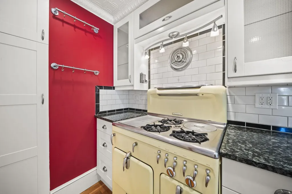 77 Bennoch Road Orono ME 04473