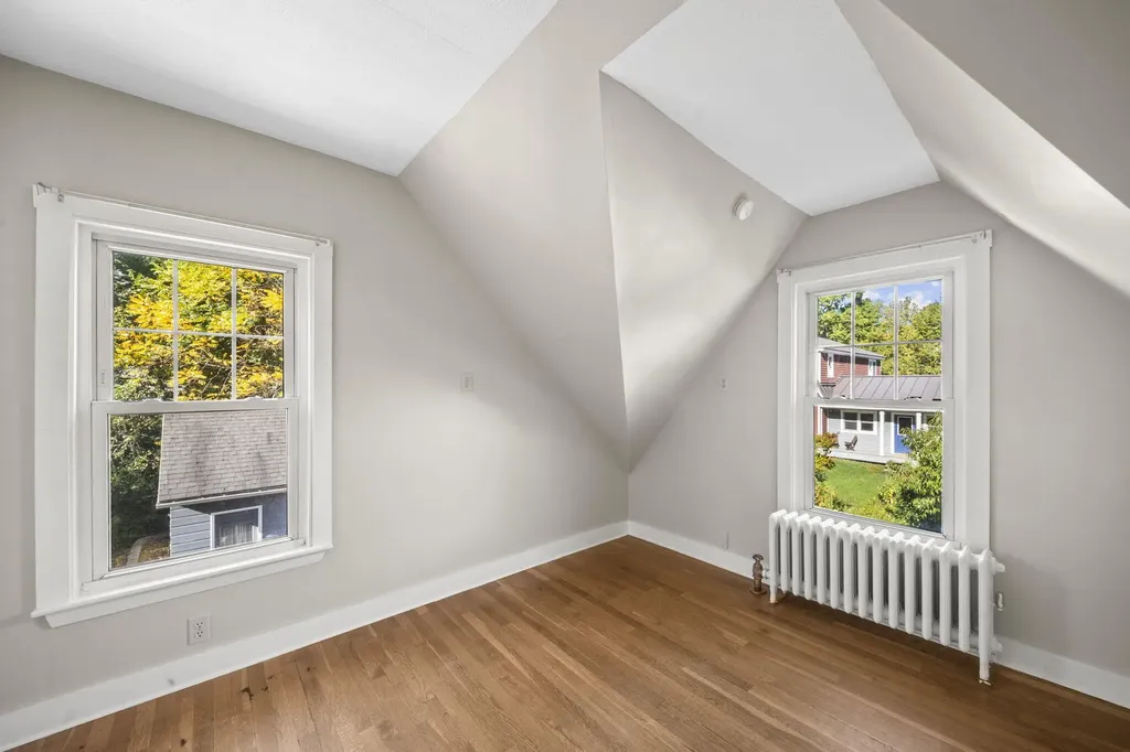 77 Bennoch Road Orono ME 04473