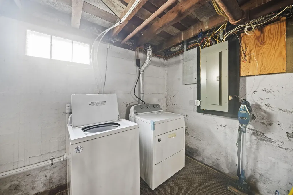 77 Bennoch Road Orono ME 04473