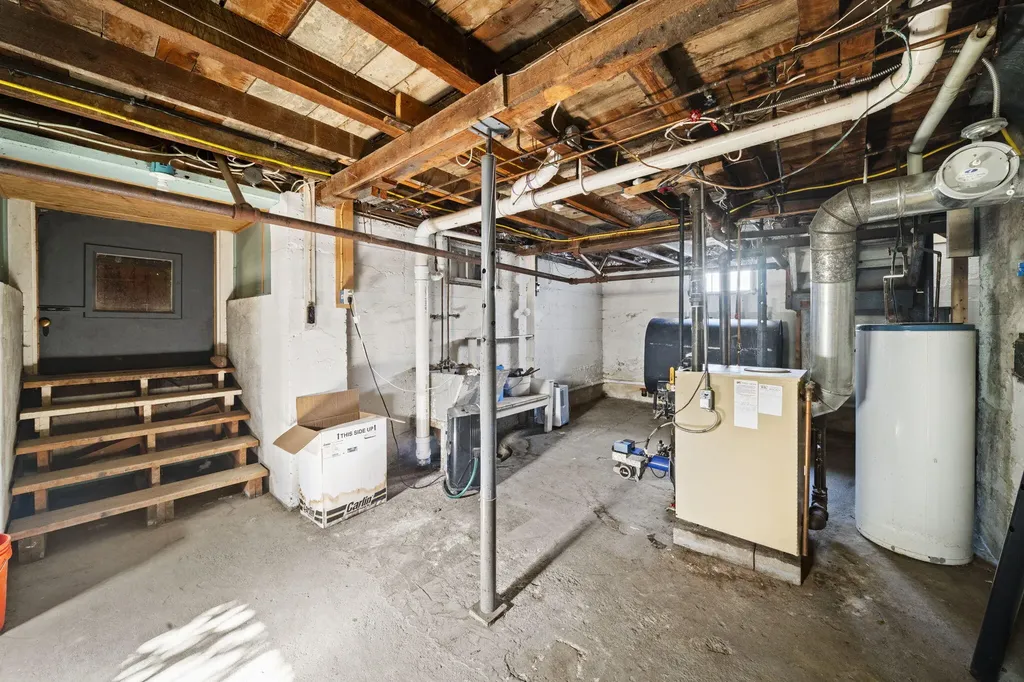 77 Bennoch Road Orono ME 04473