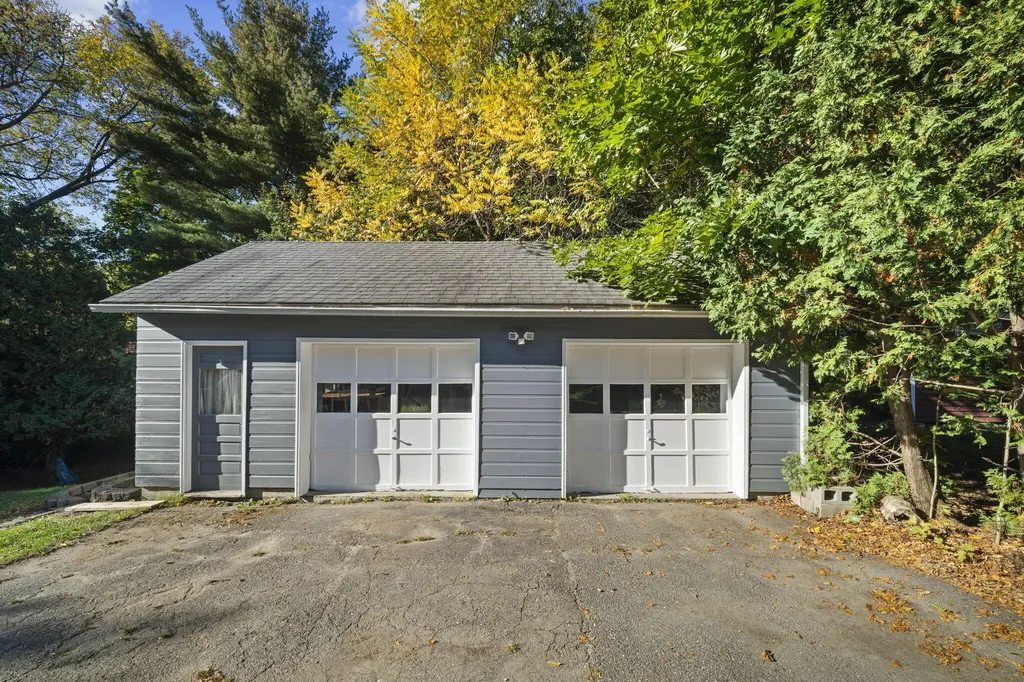 77 Bennoch Road Orono ME 04473
