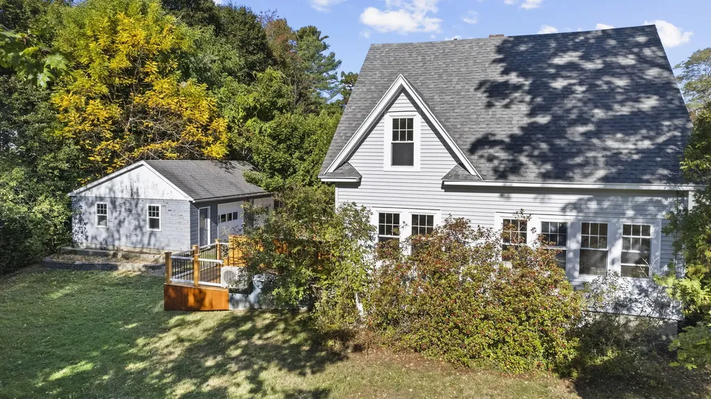 77 Bennoch Road Orono ME 04473