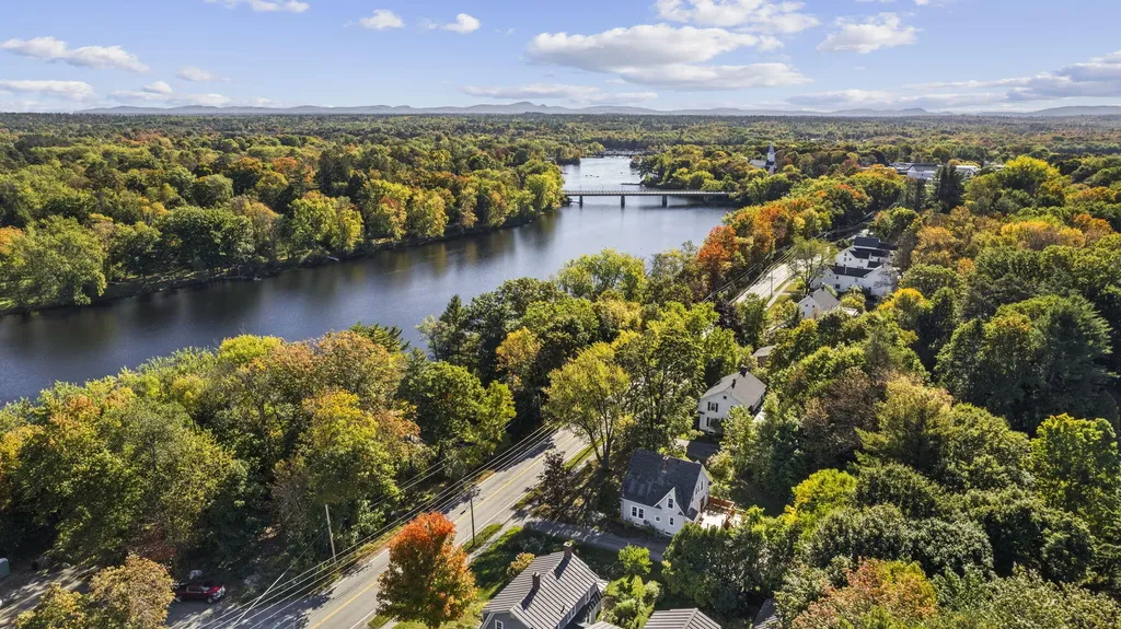 77 Bennoch Road Orono ME 04473