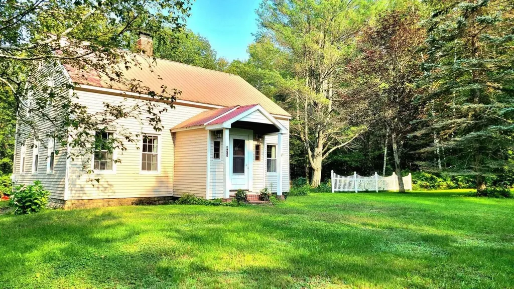 879 Valley Road Waterford ME 04088