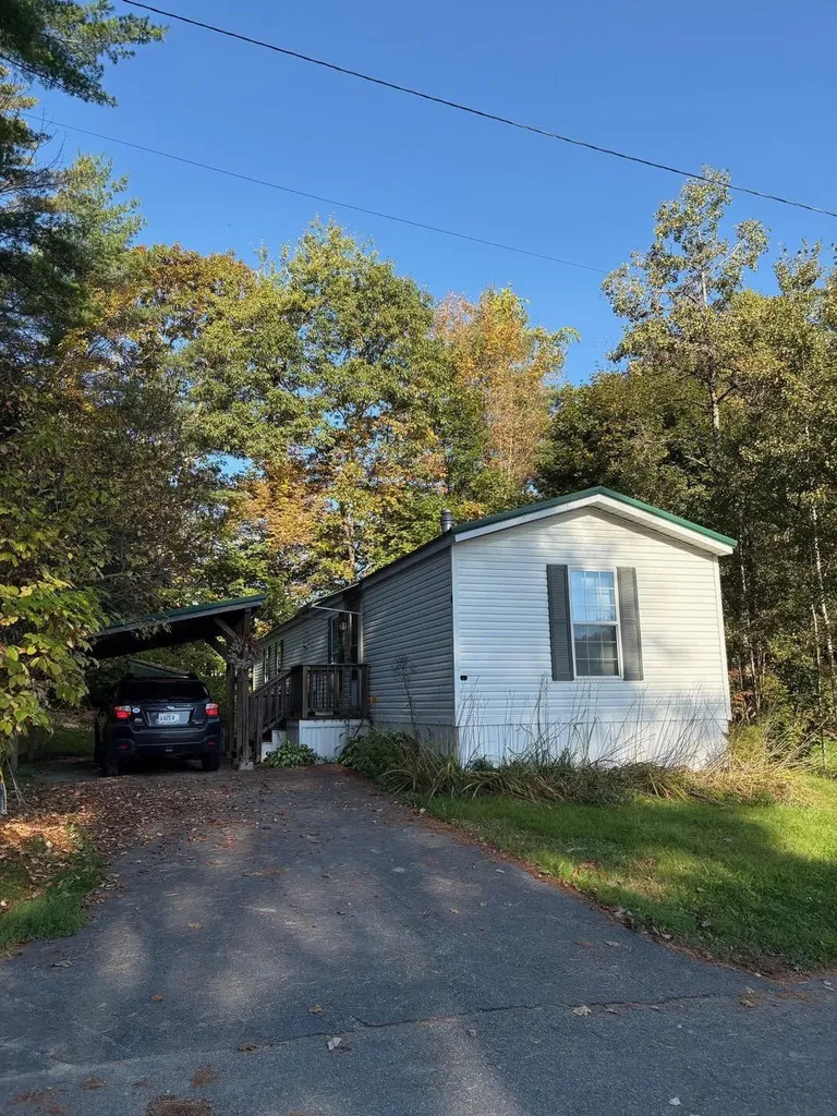 8 Raven Road Augusta ME 04330