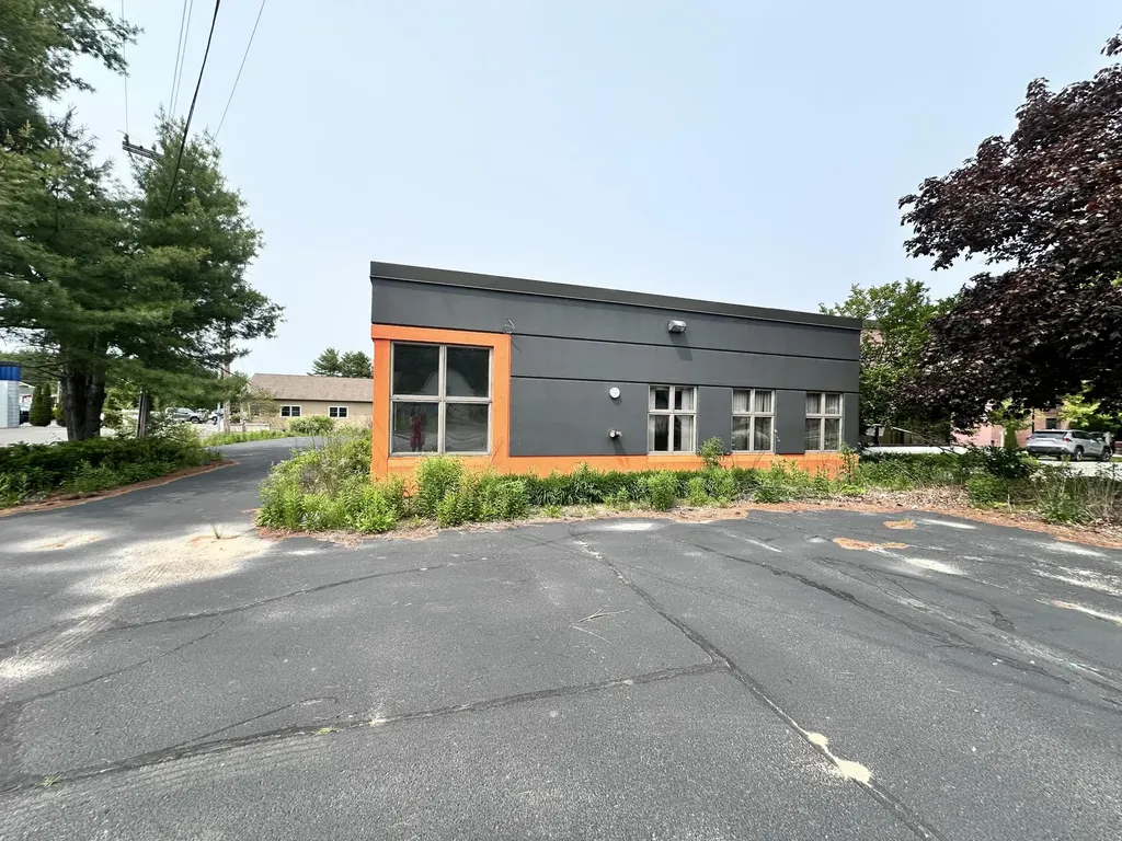637 Minot Avenue Auburn ME 04210