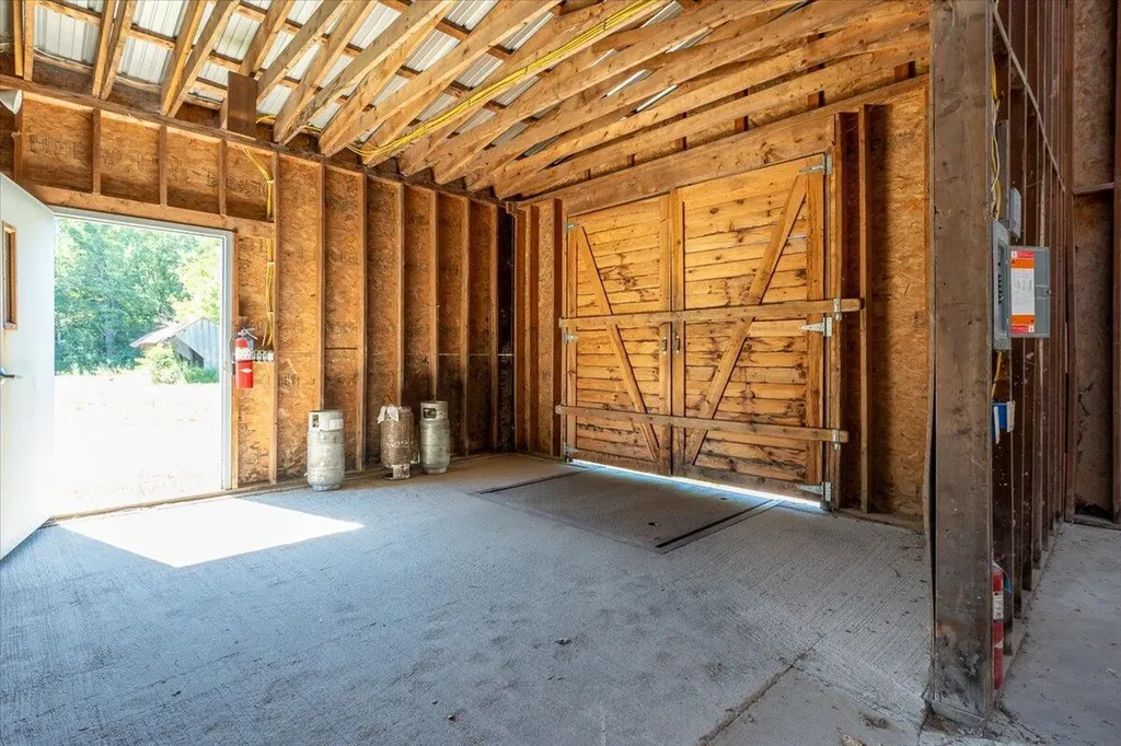 1023 Eastern Road Warren ME 04864