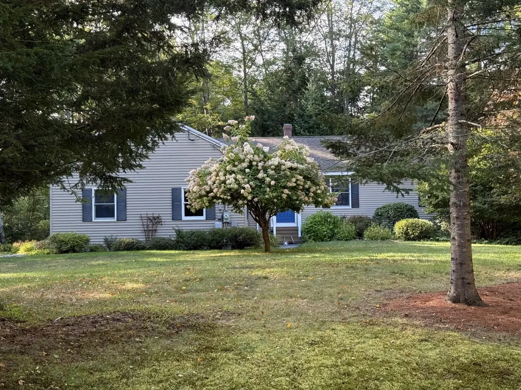 15 Royal Oak Circle Topsham ME 04086