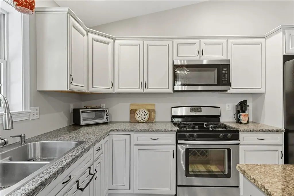 137 Aa Landing Road Glenburn ME 04401