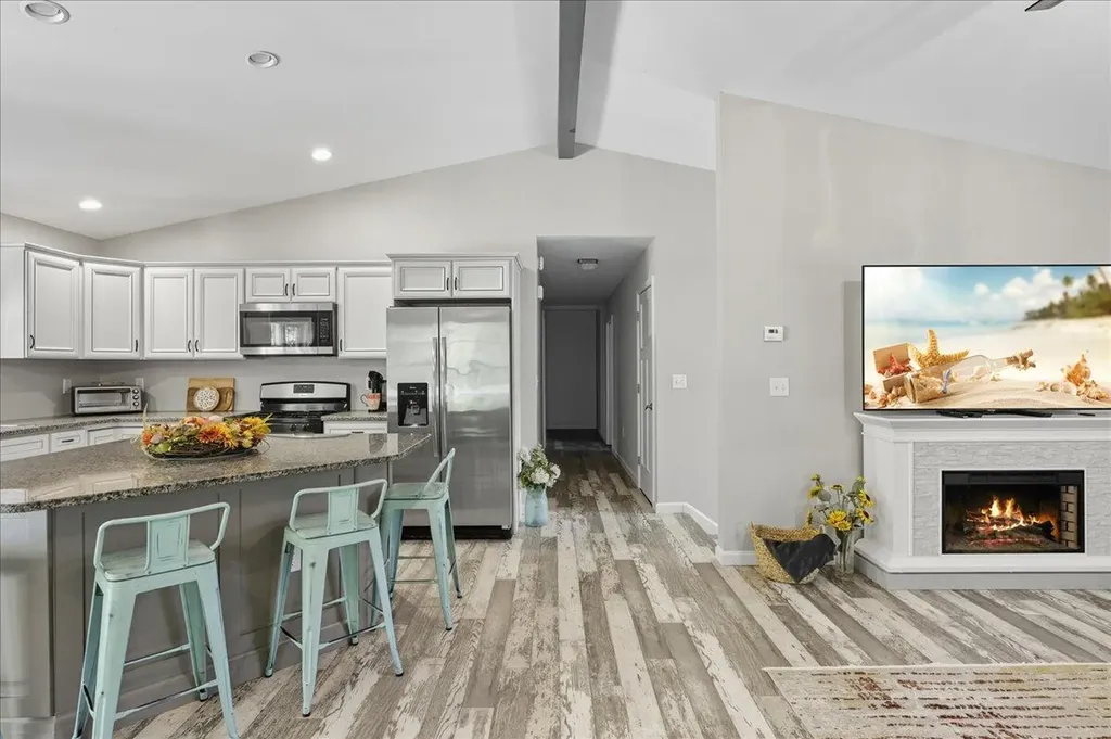137 Aa Landing Road Glenburn ME 04401