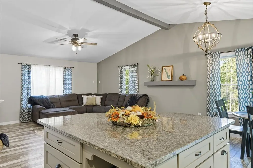 137 Aa Landing Road Glenburn ME 04401