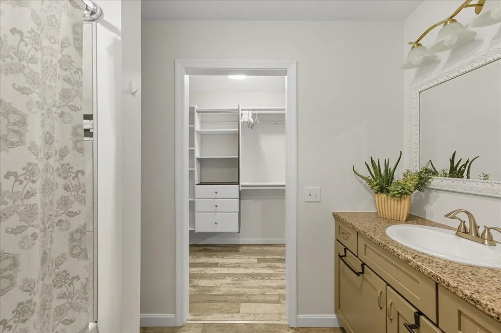 137 Aa Landing Road Glenburn ME 04401