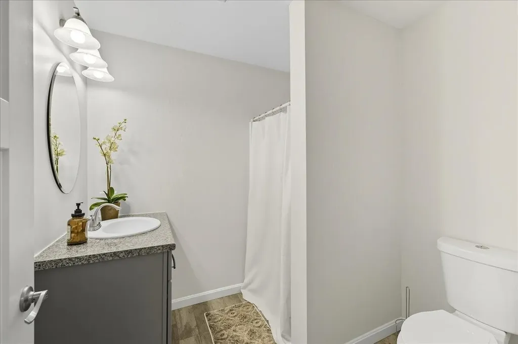 137 Aa Landing Road Glenburn ME 04401